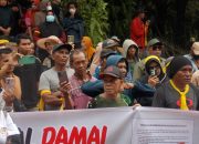 Ratusan Warga Mambuk Tutup Akses PT RSM BGA Group, Tagih Janji Tak Kunjung Direalisasikan