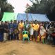 aksi warga mambuk di lokasi aksi saat pernyataan sikap menolak intervensi organisasi adat mencampuri urusan adat mambuk (20/5/2026)