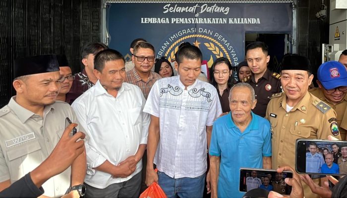 Kakek 74 Tahun Dibebaskan Usai 3 Bulan Dipenjara karena Curi Getah Karet