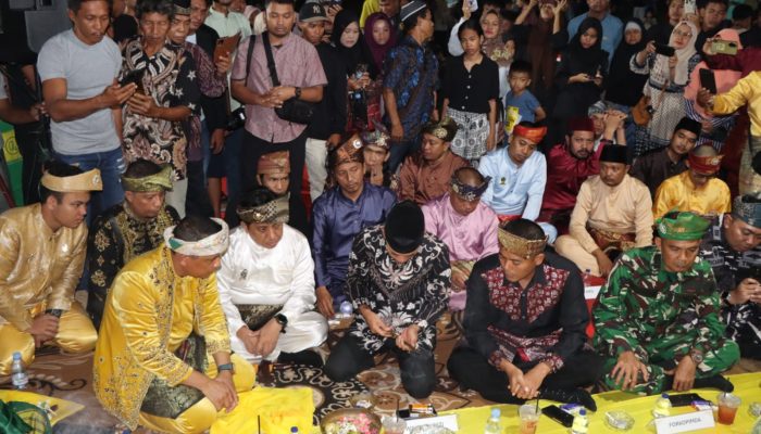 Wakapolres Ketapang Hadiri Tradisi Pencucian Senjata Pusaka Tanah Kayong di Pendopo Bupati