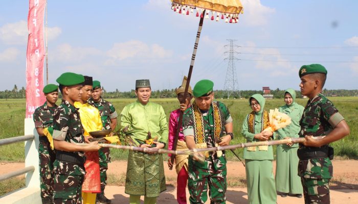 PLK Ketapang Teguhkan Nilai Adat Melayu dalam Penyambutan Komandan Yonif TP 832/PA