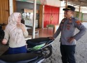 Raut Bahagia Ibu Penjual Buah, Polisi Antar Langsung Motor Curian ke Warung Korban