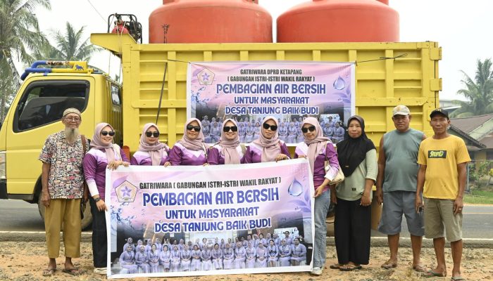 Gatriwara Ketapang Salurkan Air Bersih untuk Warga Tanjung Baik Budi di Tengah Kemarau