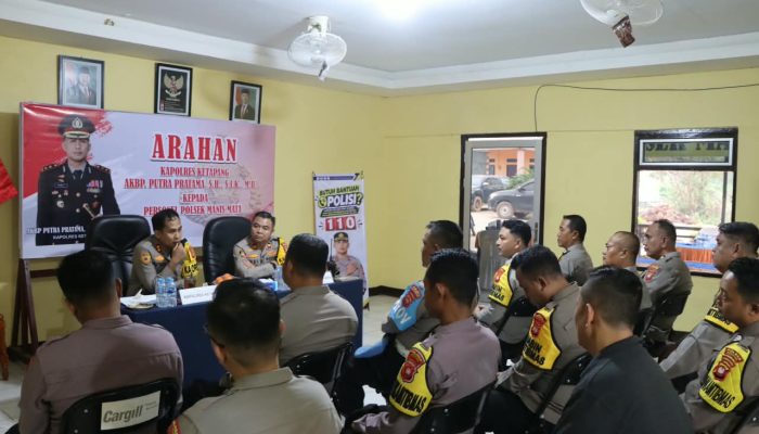 Kapolres Ketapang Tekankan Integritas dan Kedekatan dengan Warga Saat Kunjungi Polsek Manis Mata