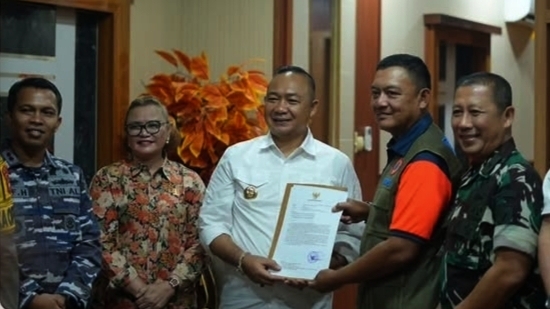 Bupati Ketapang dan BNPB/kibaunews