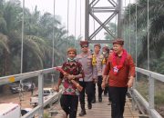 Bupati Alex dan Kapolres Putra Pratama Resmikan Jembatan Gantung Lipat Gunting di Manis Mata