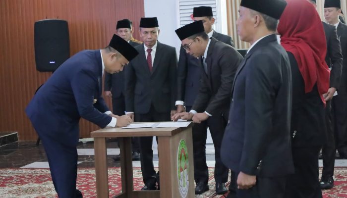 Bupati Ketapang Lantik 115 Pejabat, Tekankan Jabatan sebagai Amanah